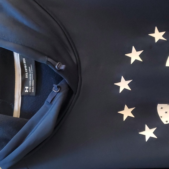 Mens under armour hoodie, never worn, size 3x, color blue - Picture 3 of 6